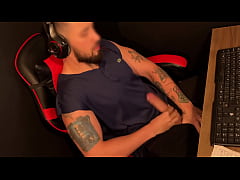 Play MP4 - Punheta GOZANDO forte na cadeira gamer &ndash; filmado de cima no sigilo