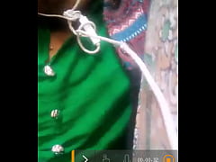 Play MP4 - Live&period; Me girl boobs pressing hot