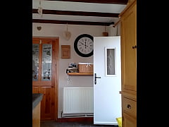 Play MP4 - Booby tease for deliveryman