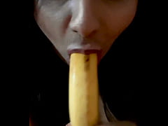 Play MP4 - Latina Miss Madii Banana blowjob Tease