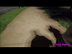 Play MP4 - Esposa fanny sem calcinha exibindo em p&uacute;blico&excl;