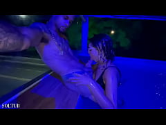 Play MP4 - ATRIS PORN&Ocirc; &Eacute; EXPULSA DE TABACARIA AP&Oacute;S GRAVAR V&Iacute;DEO TRANSNADO NA PICINA