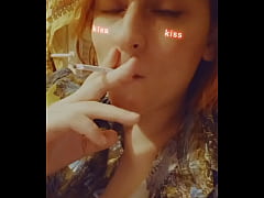 Play MP4 - Et si j'&eacute;tais ton d&eacute;mon de minuit &quest;