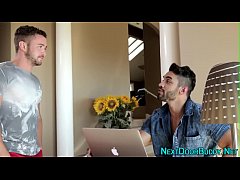 Play MP4 - Gay masseuse spunks jock