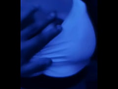 Play MP4 - I like to play with my sweet little one's belly button