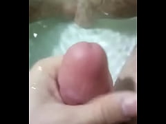 Play MP4 - Cute boy piss