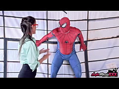 Play MP4 - Naughty Sofie Marie Sucks Spidermans Massive Hard Dick