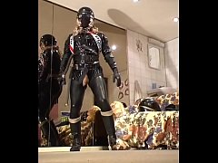 Play MP4 - Roxina2005CockCopInLatex271005XL&period;WMV