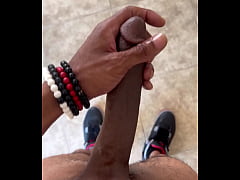 Play MP4 - Scotty p jerking off on porn set