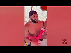 Play MP4 - BARRY LOVES BOOBS YEAR END REVIEW