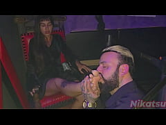 Play MP4 - foot fetish session with professional fetishist at the swing club - real footage