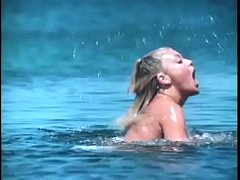 Play MP4 - b&period; Tide&colon; Sexy Topless Girl Swim
