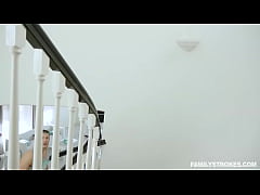 Play MP4 - Stepsister Vanna Bardot teased her stepbrother into sex