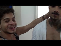 Play MP4 - Making Of - Dito & Jhon Jhon &lpar;&iexcl;Mi casa&comma; su casa&excl;&rpar;
