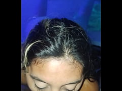 Play MP4 - Puta mexicana mamando verga en la piscina sin miedo ser vista por los vecinos