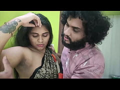 Play MP4 - Indian Girl In Saree Shares Sweet Kisses And Gentle Touches While Standing With Lover