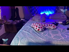 Play MP4 - College roommate gets stuck with her big ass and I fuck her ass