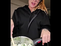 Play MP4 - Bon app&eacute;tit