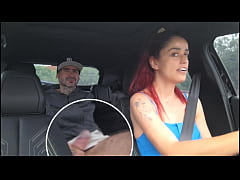 Play MP4 - Safada motorista de APP deixa passageiros se masturbar&excl;