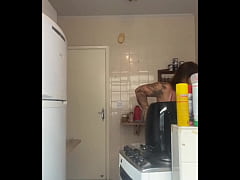 Play MP4 - Marido me pegou no flagra lavando a sacada de Biquini