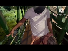 Play MP4 - ESPOSA METENDO COM UM F&Atilde; NA VIA LIGHT