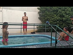 Play MP4 - fuck in the pool