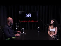 Play MP4 - Morena exibe sua buceta peluda e o cu ap&oacute;s dizer que n&atilde;o gosta de se depilar&comma; era julgada pela amiga&comma; gosta de uma gozada na boca&comma; atendeu um Russo&comma; foi banida por causa de um Saudita - Bibi Hourani