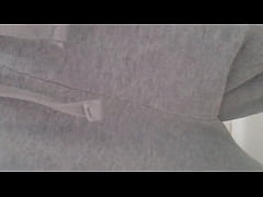 Play MP4 - Slut rides a plug