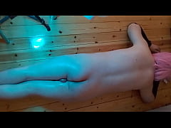 Play MP4 - Wet lips and wicked hips