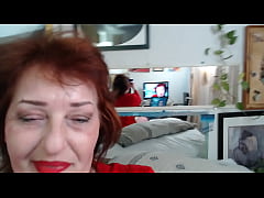 Play MP4 - 958 Foot lovers paradise Beautiful DawnSkye invites you to appreciate her feet with the long toes and wrinkled soles