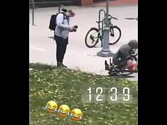 Play MP4 - Short film&excl; We were caught by paparazzisPor petici&oacute;n de david elmoreno jejejeje DioxCorp