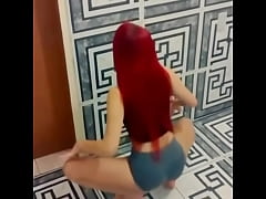 Play MP4 - Brazilian twerk girl