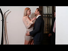 Play MP4 - Cock Hungry Housewife Venera Maxima Fulfills Her DP Threesome Fantasy GP2788