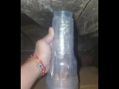 Play MP4 - Comendo um masturbador