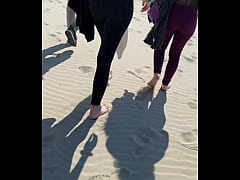 Play MP4 - Vlog &colon; 4 Friends Lost Between the Dunes and the Beach