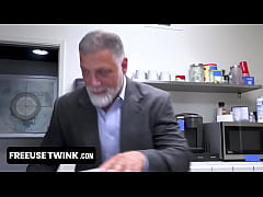 Play MP4 - The New Coworker by Freeuse Twink Featuring Jack Hunter&comma; Keith Foxxx & Rick Kelson