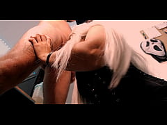 Play MP4 - Bruxa Loira do Desejo &ndash; Debora encanta na noite de Halloween fazendo um boquete profundo no pau grande