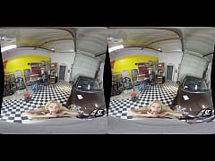 Play MP4 - WankzVR - Banging Out The Dents ft&period; Khloe Kapri