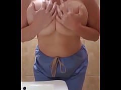 Play MP4 - Huge tits milf