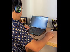 Play MP4 - MEU VIDEO SOLO BATENDO PUNHEITA GOZEI MUITO