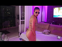 Play MP4 - She loves a good fuck&excl; She shows off to fuck&excl;