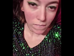 Play MP4 - C'est parti &excl; Bonne f&ecirc;te &agrave; tous &excl;