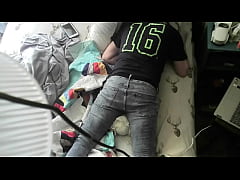 Play MP4 - Male Humps A Pillow Then Masturbates