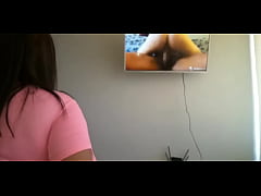 Play MP4 - At home with my girlfriend watching porn and I masturbate until I finish