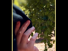 Play MP4 - Hot wife amazing public blowjob