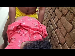 Play MP4 - boyfriend was thrown out of class because he wanted to express his love