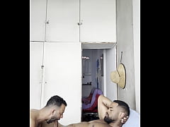 Play MP4 - o jogador de basquete me deixou de perna bamba