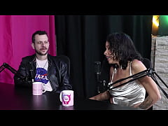 Play MP4 - A primeira transa foi horr&iacute;vel&comma; a camisinha era ruim e a machuava&comma; e ele teve seu primeiro relacionamento liberal - Espuleta e Himeros Mansion &lpar;SHEER&sol;RED&rpar;