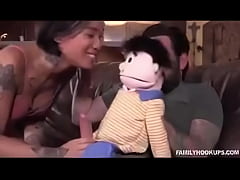 Play MP4 - Fazendo um boquete no fantoche