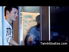 Play MP4 - Gay boy suck soft It's a classic porno scene&colon; a molten pizza delivery